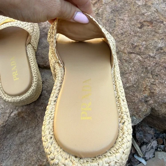 Genuine raffia crotchet PRADA summer Beige Woven Slides slippers - Picture 6 of 12